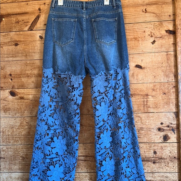 Micas Unique Floral Lace Overlay Denim Jeans NWT - Picture 5 of 13